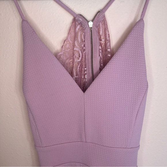 NWOT 🥀 Women's PINK Iris Mini Backless Lace Dress - Picture 3 of 10